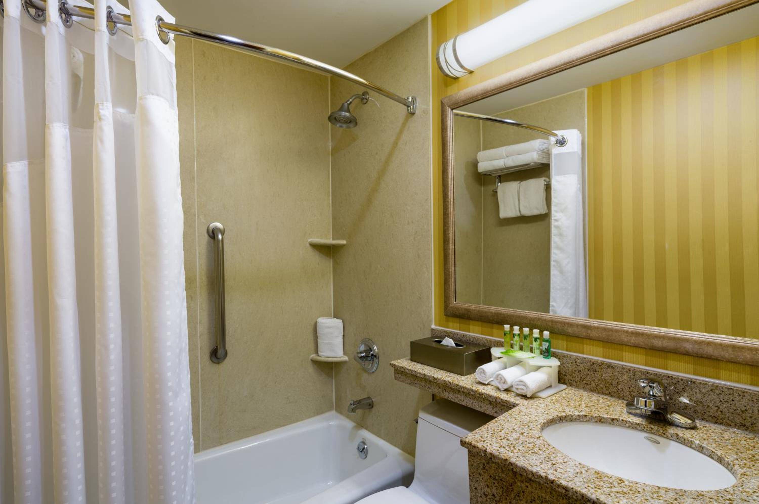 Holiday Inn Express New York City Chelsea, an IHG Hotel