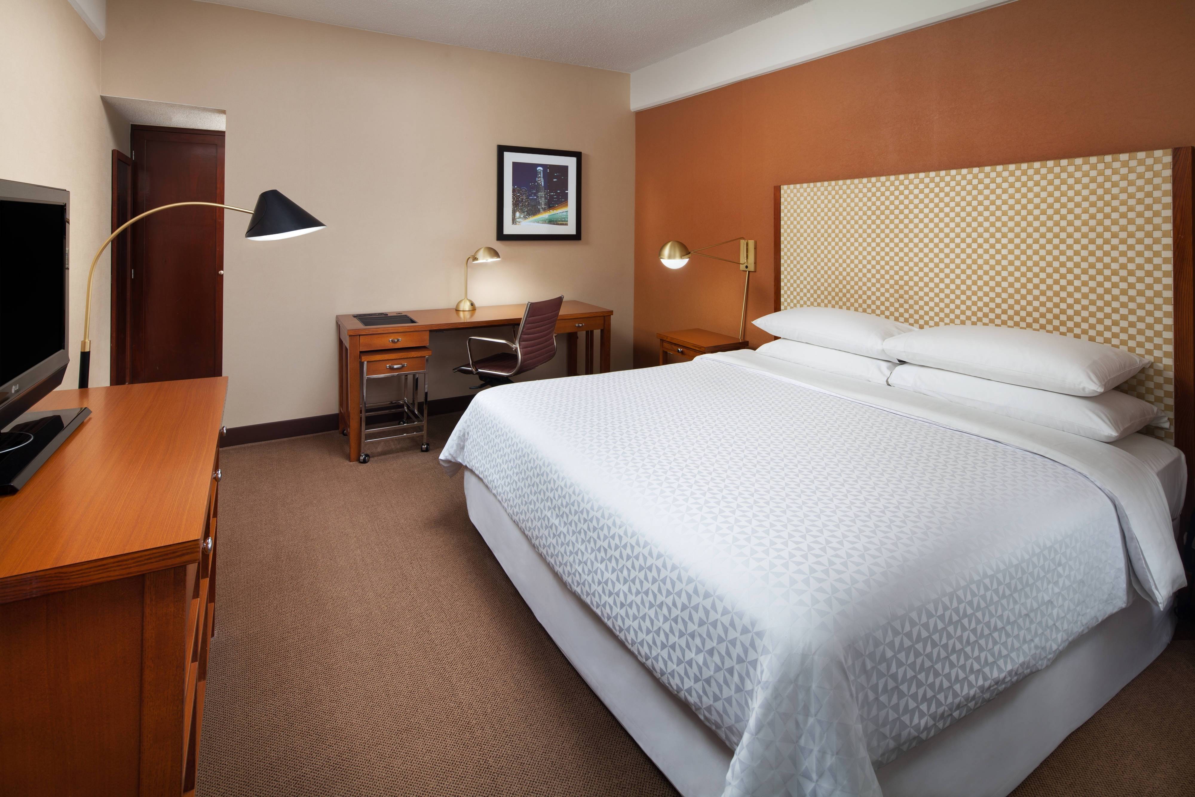 Four Points by Sheraton Los Angeles International Airport