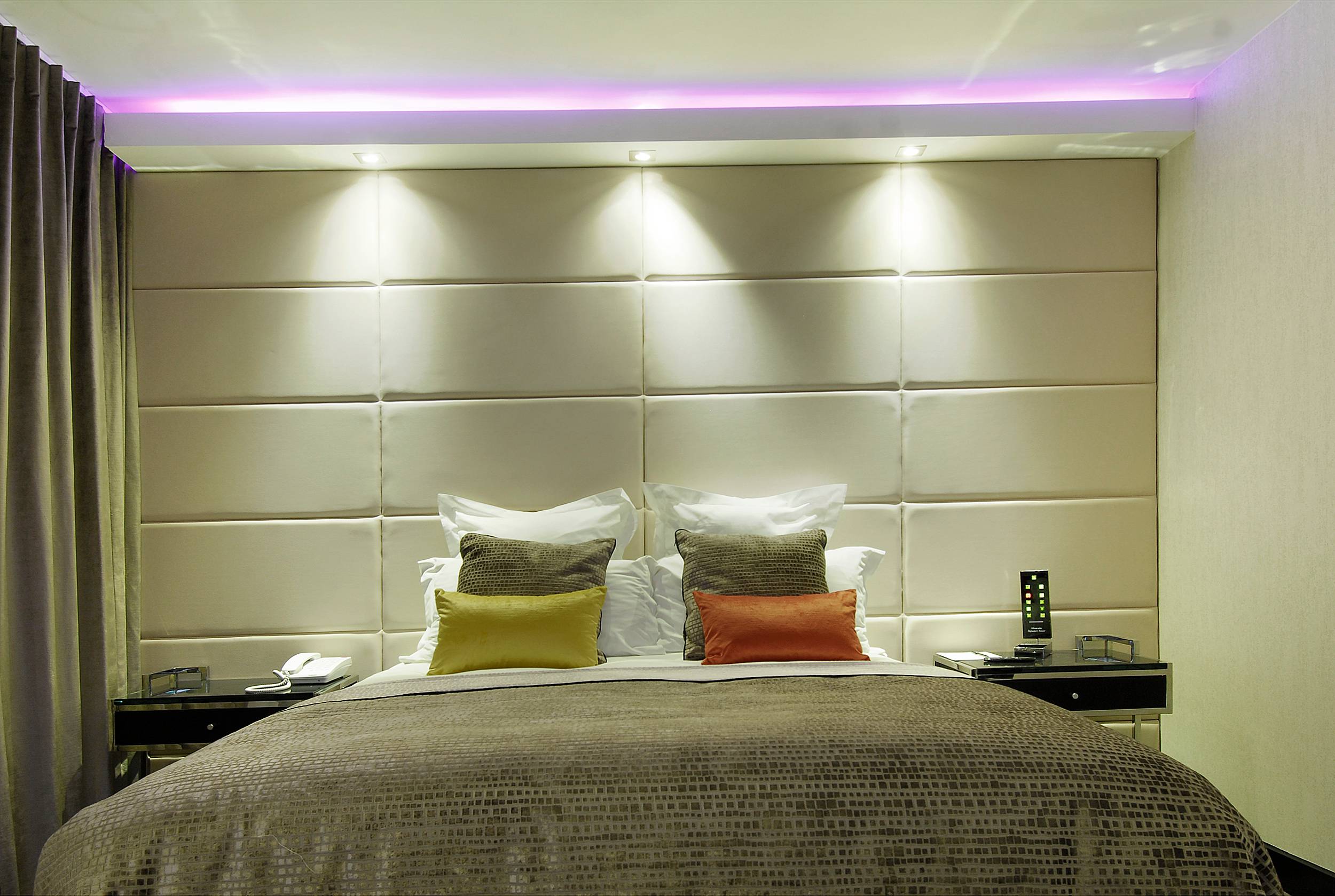 M by Montcalm (old)