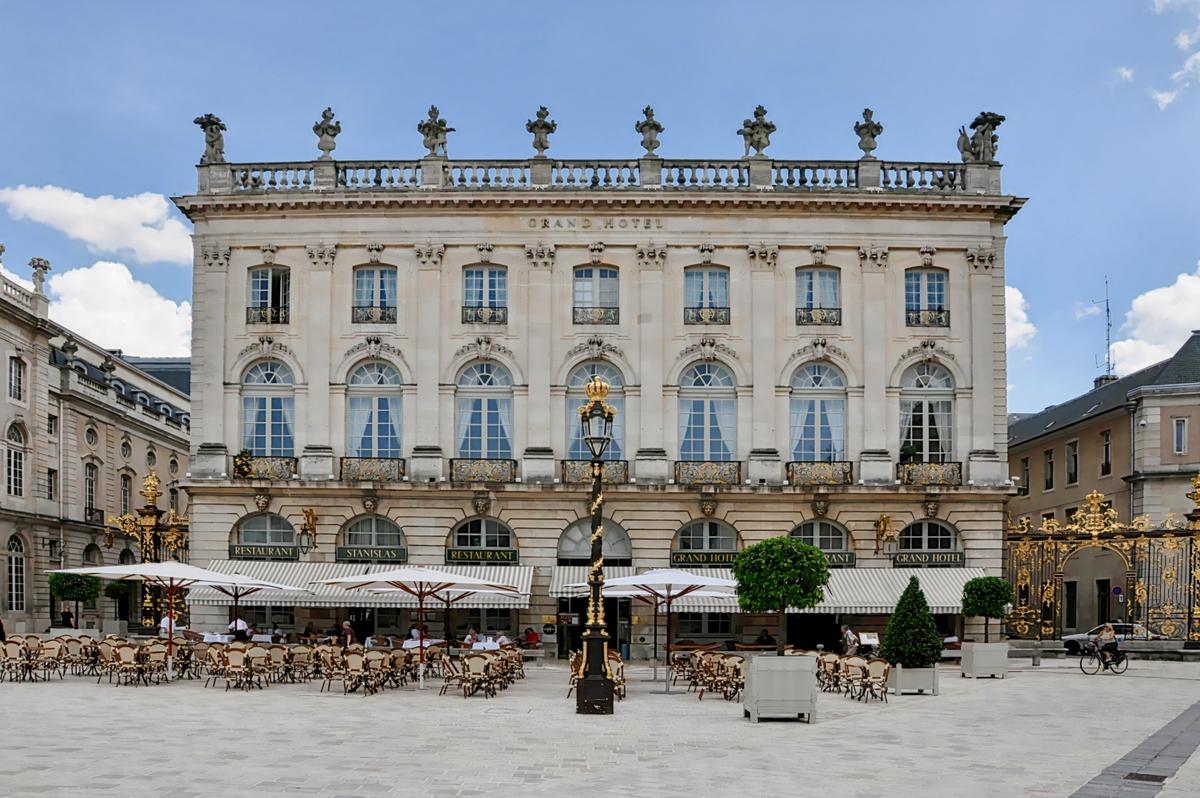 Grand Hotel de La Reine, Nancy hotel during the day Dayuse.co.uk Grand Hotel de La Reine, Nancy hotel during the day Dayuse.co.uk