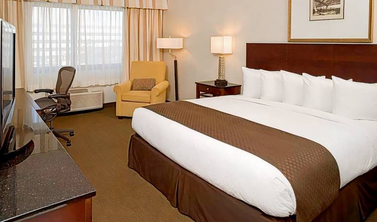 DoubleTree by Hilton Hotel Chicago-Schaumburg