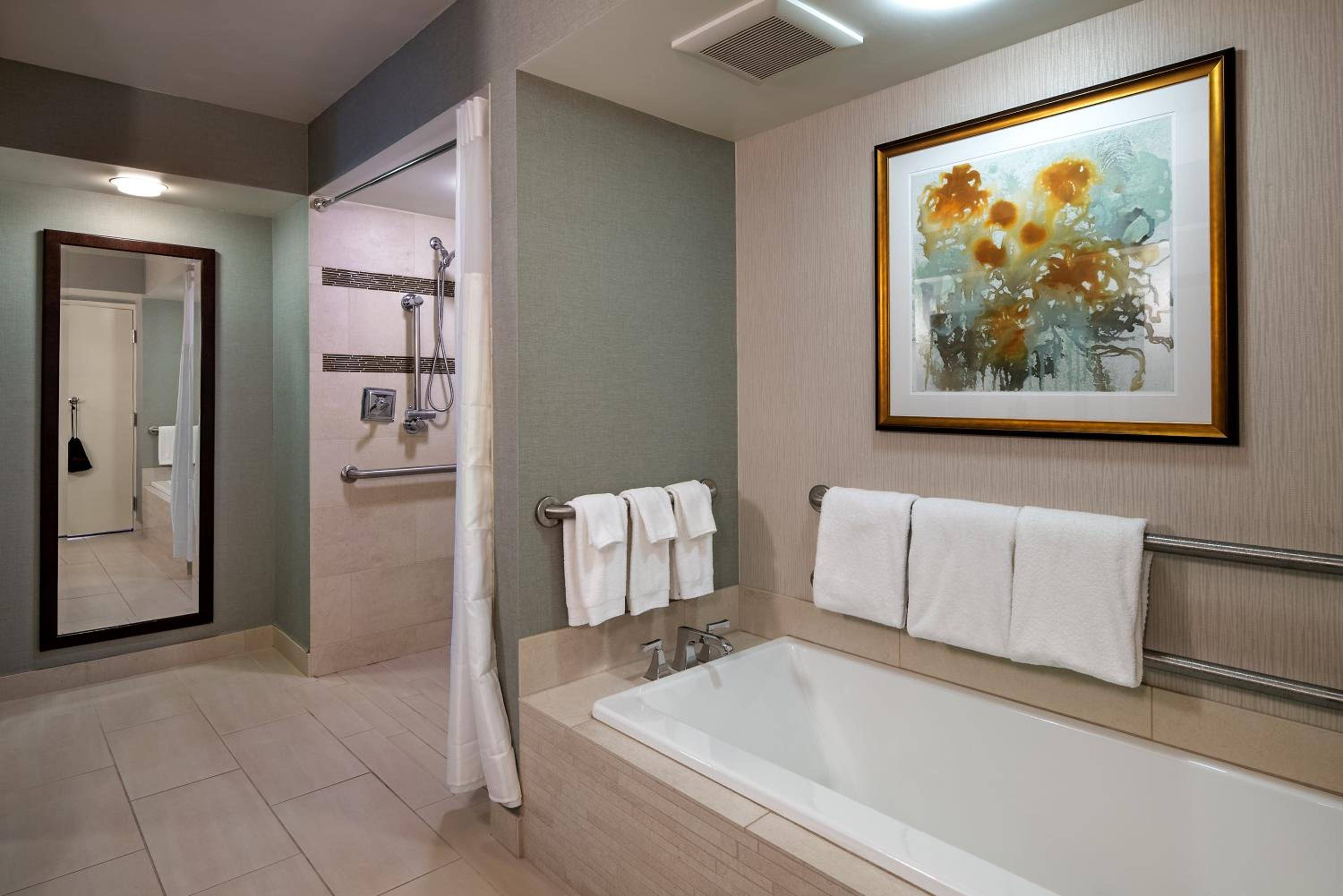 DoubleTree by Hilton Washington DC - Crystal City