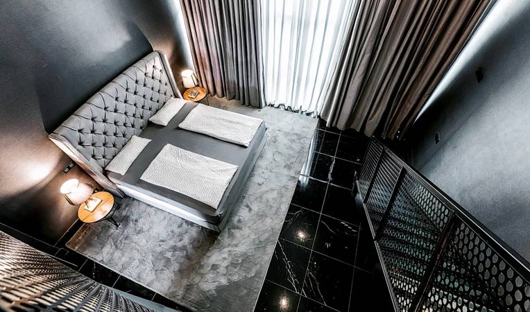 Black Hotels