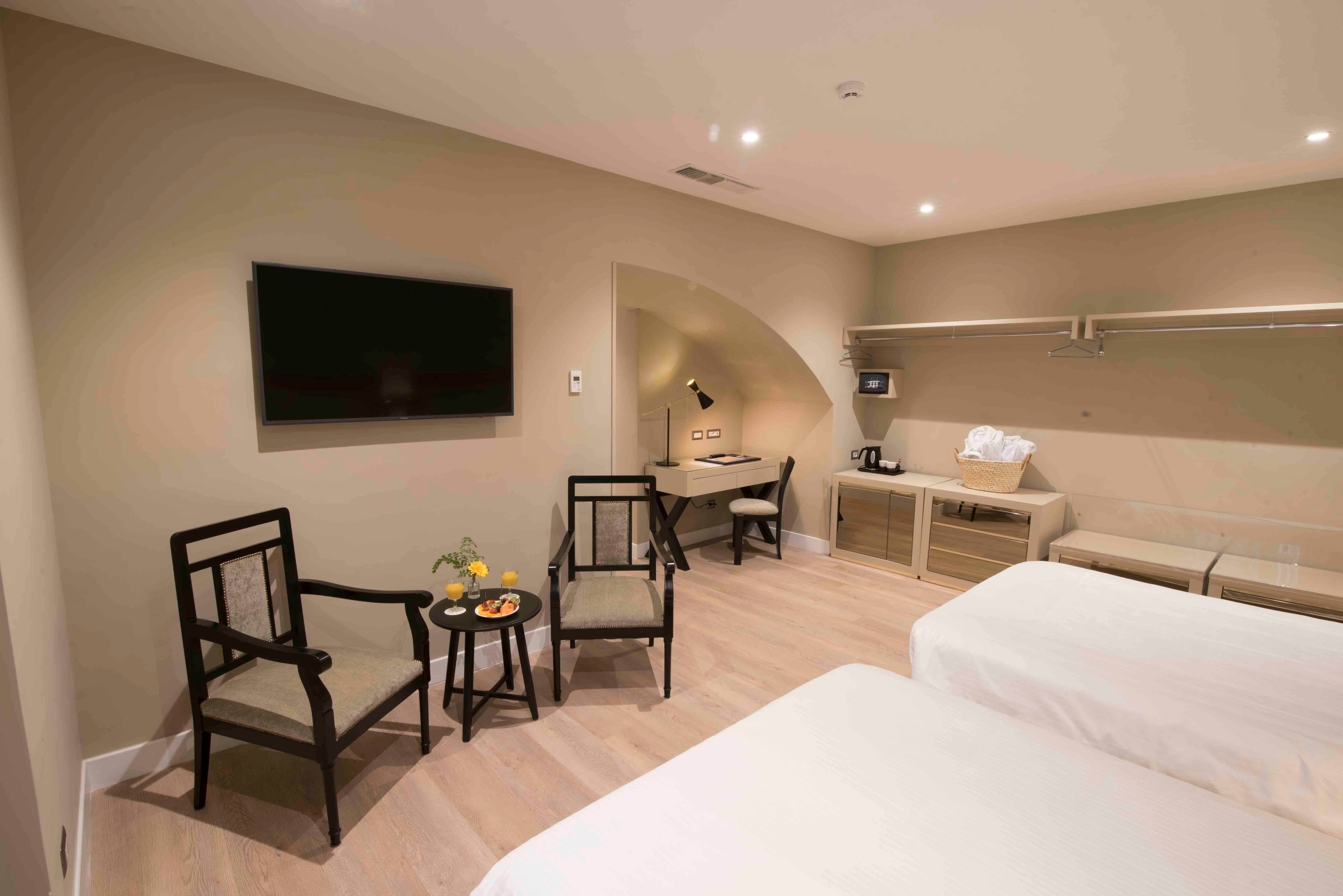 Caruso Place Boutique & Wellness Suites