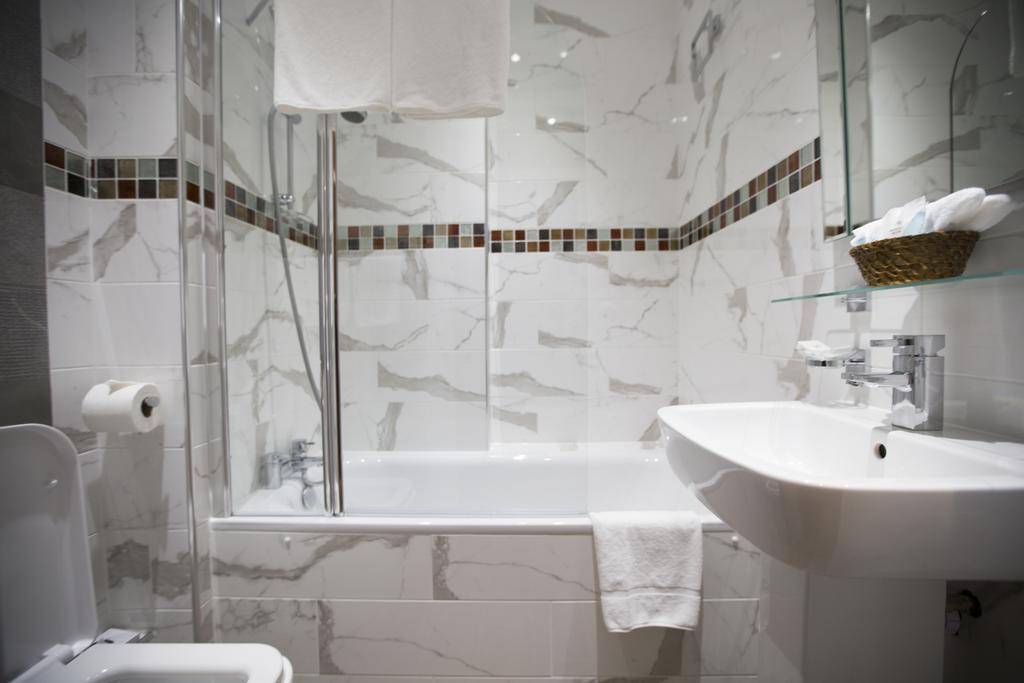 Cheshire Hotel