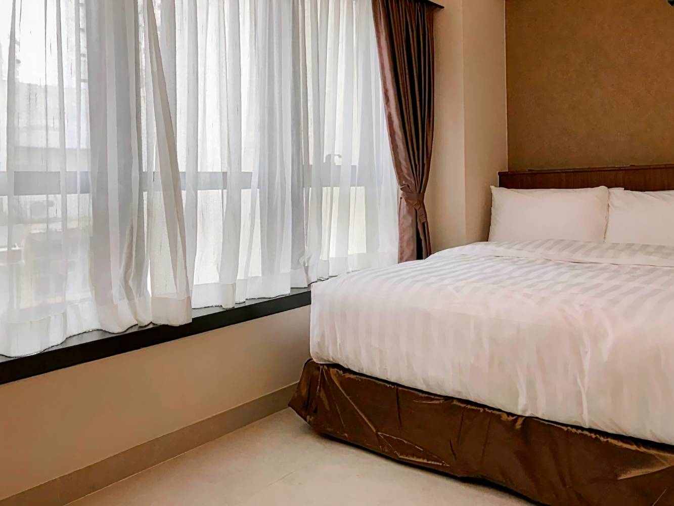 WE Hotel