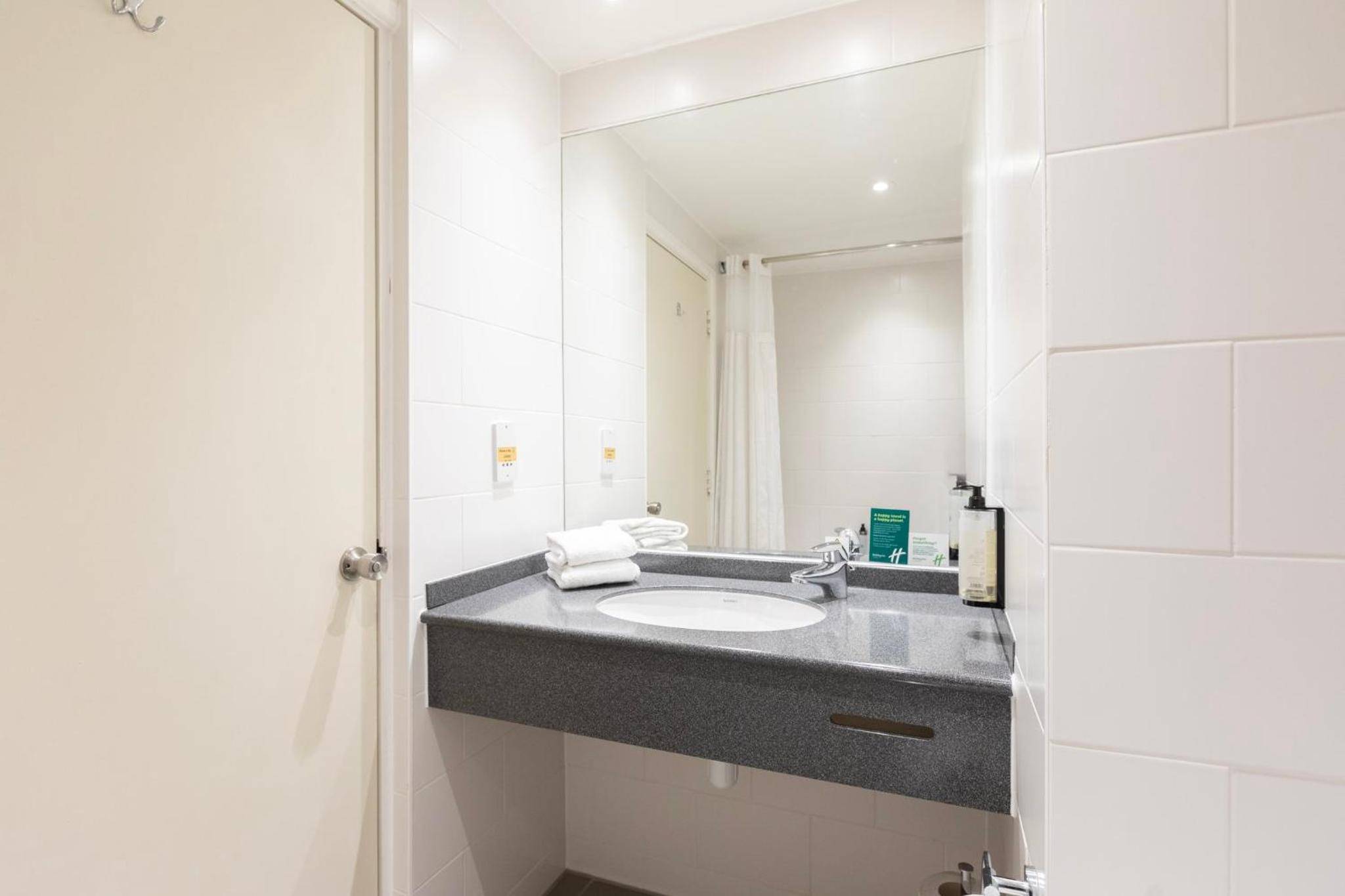 Holiday Inn LONDON - SUTTON, an IHG Hotel