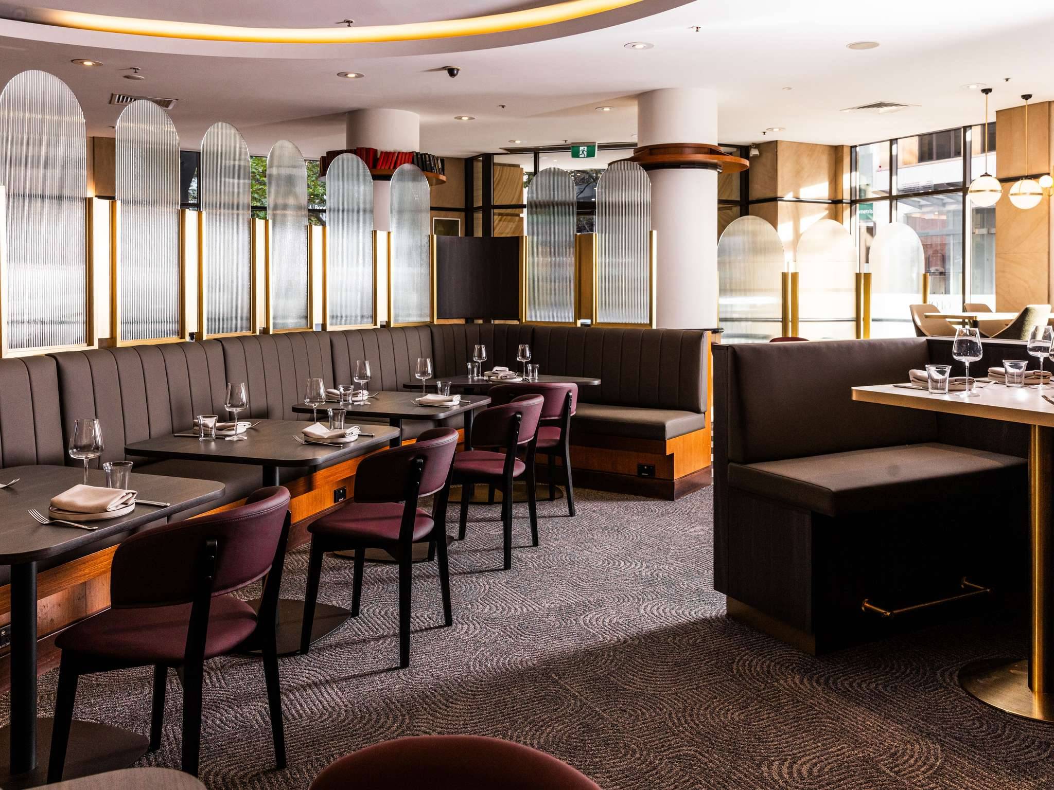 Mantra 2 Bond Street Sydney