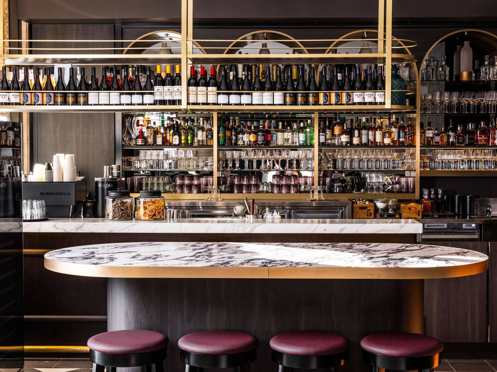 Mantra 2 Bond Street Sydney