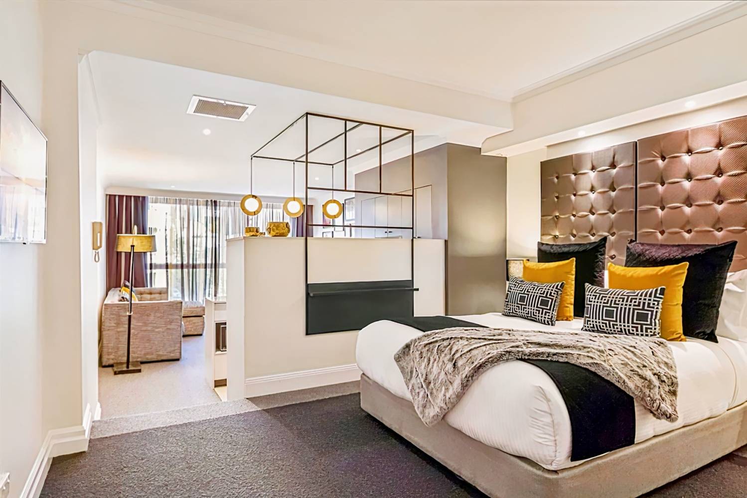 Mantra 2 Bond Street Sydney