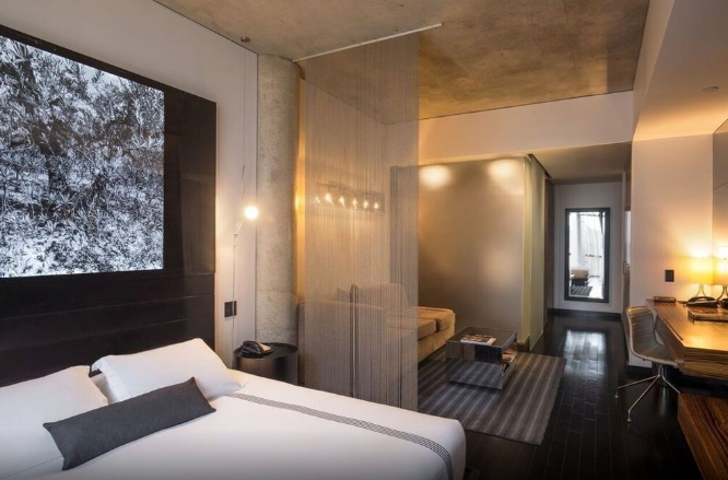 SIXTY LES Hotel