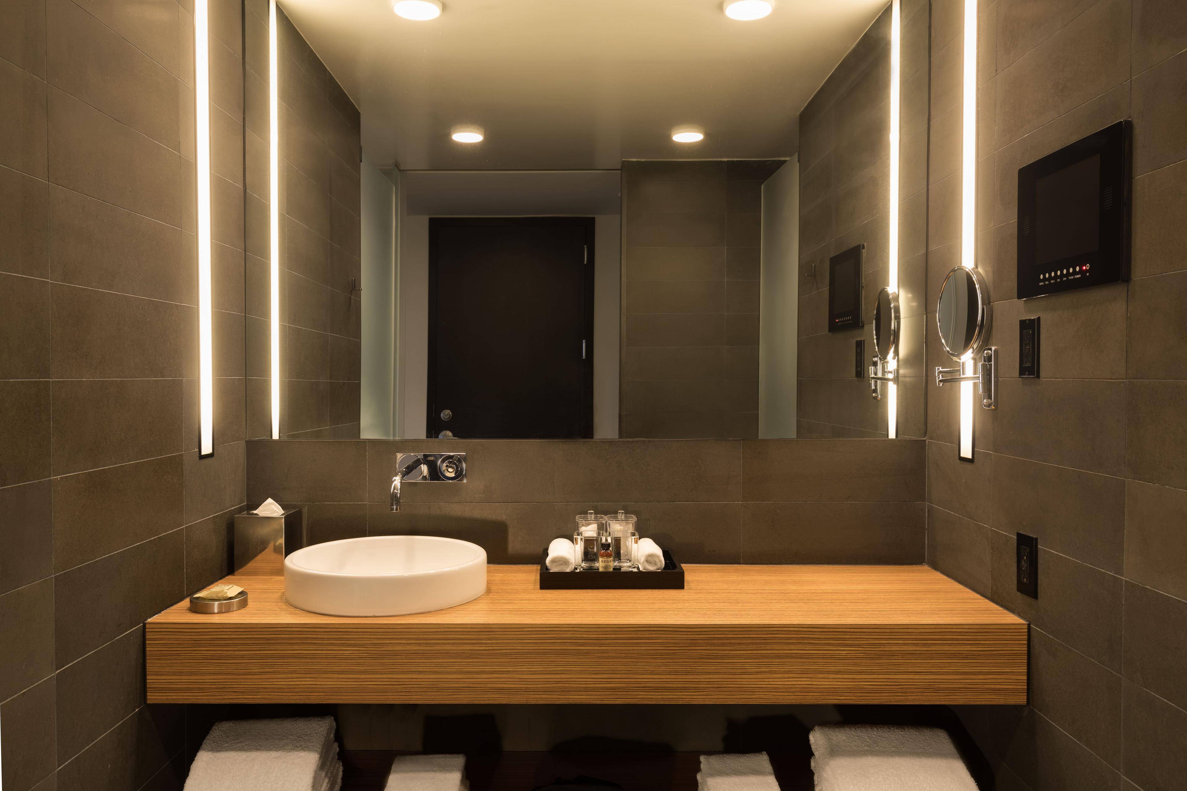 SIXTY LES Hotel