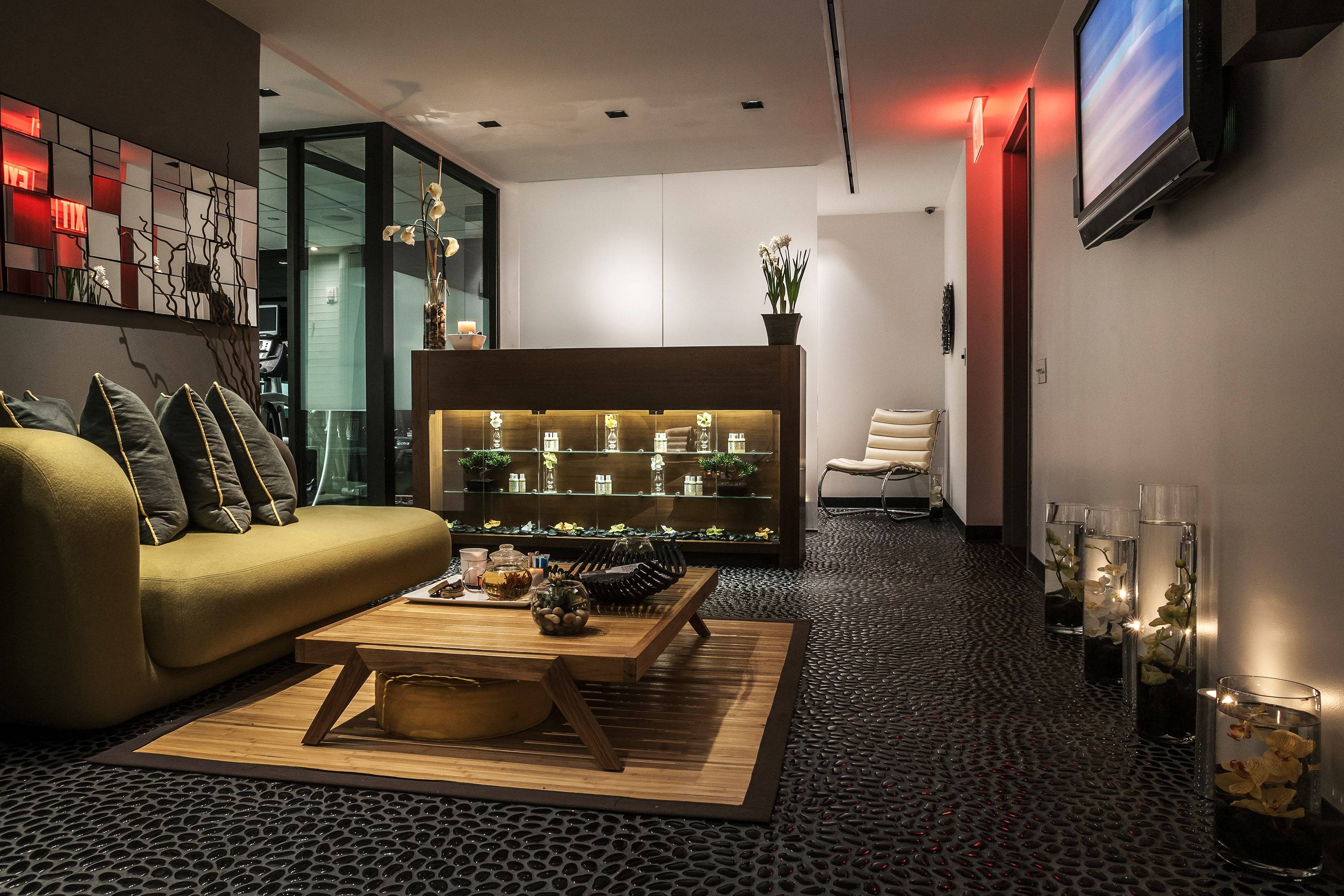 SIXTY LES Hotel