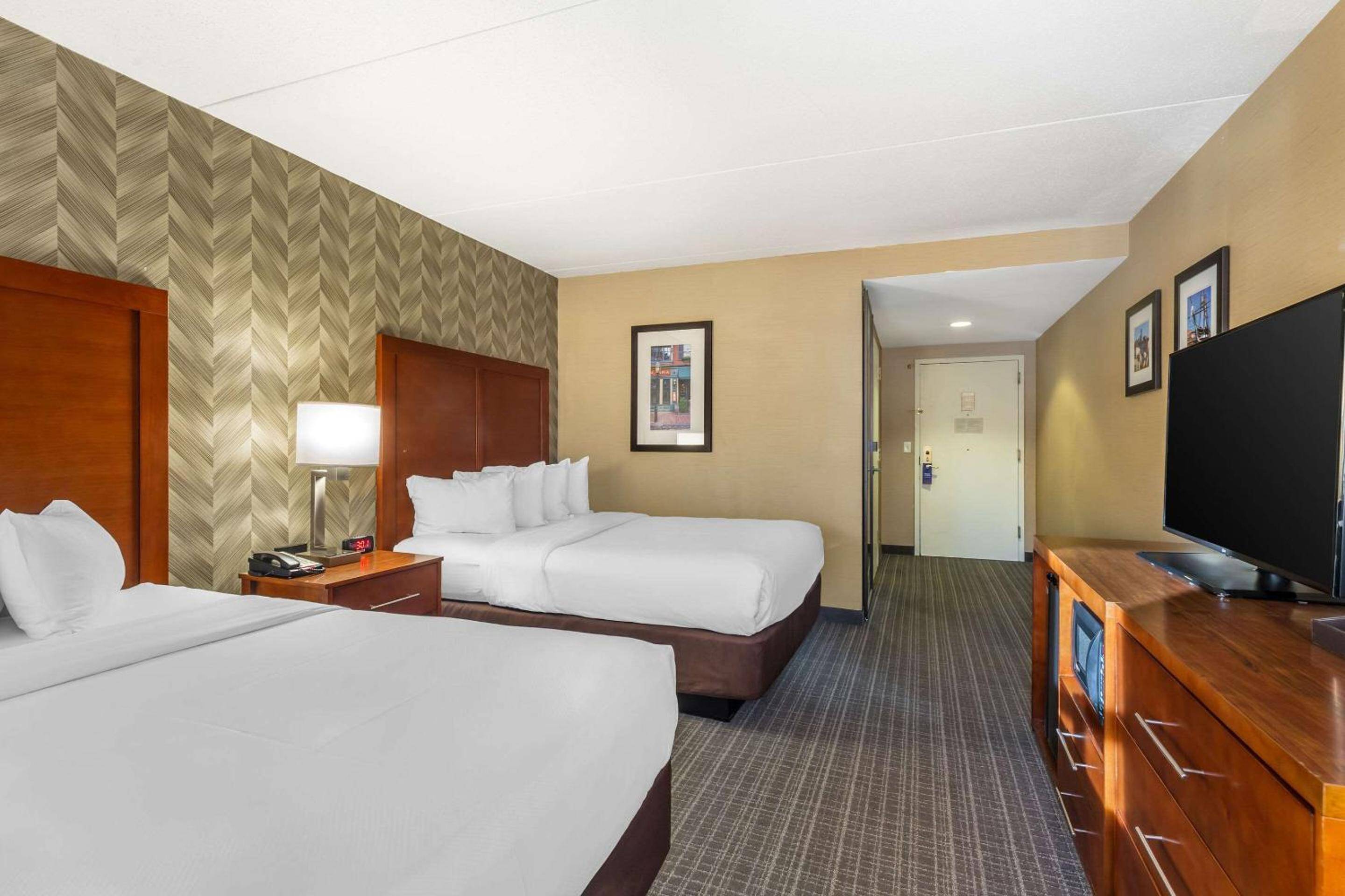 Comfort Inn & Suites Logan International Airport