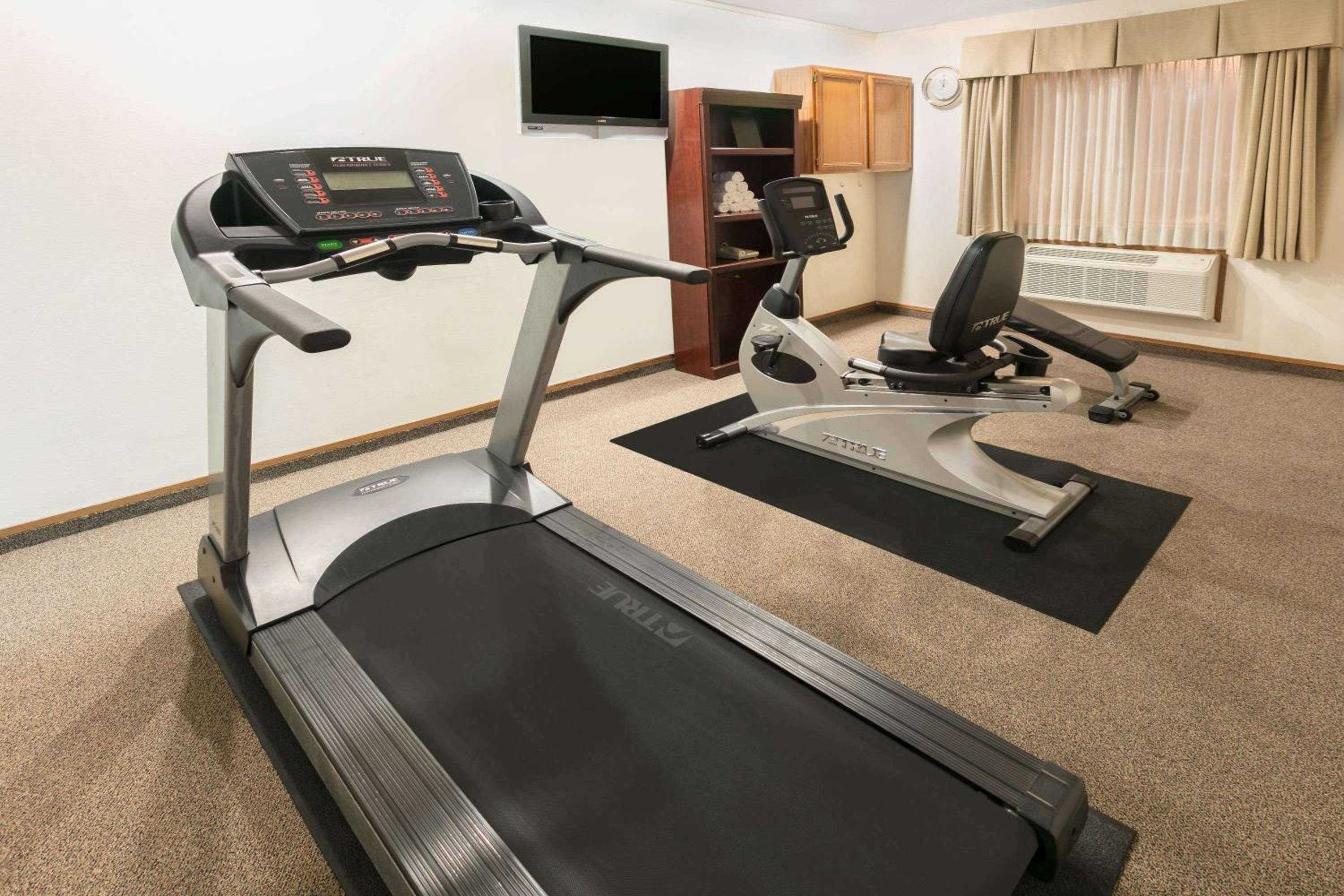 Super 8 by Wyndham Grapevine/DFW Airport Northwest