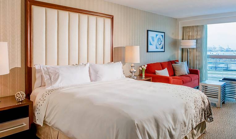 Renaissance Newark Airport Hotel
