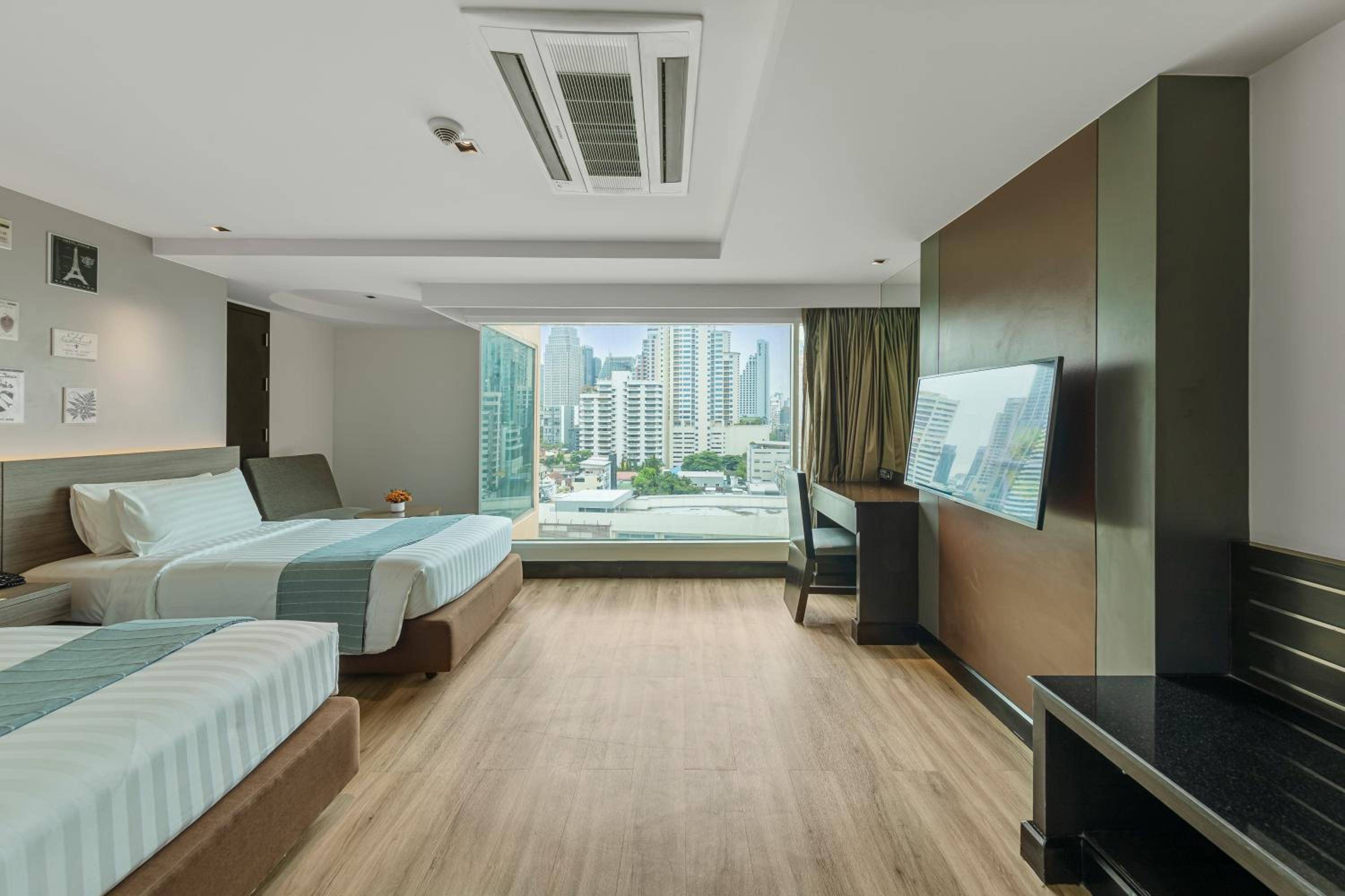 Golden Tulip Mandison Suites