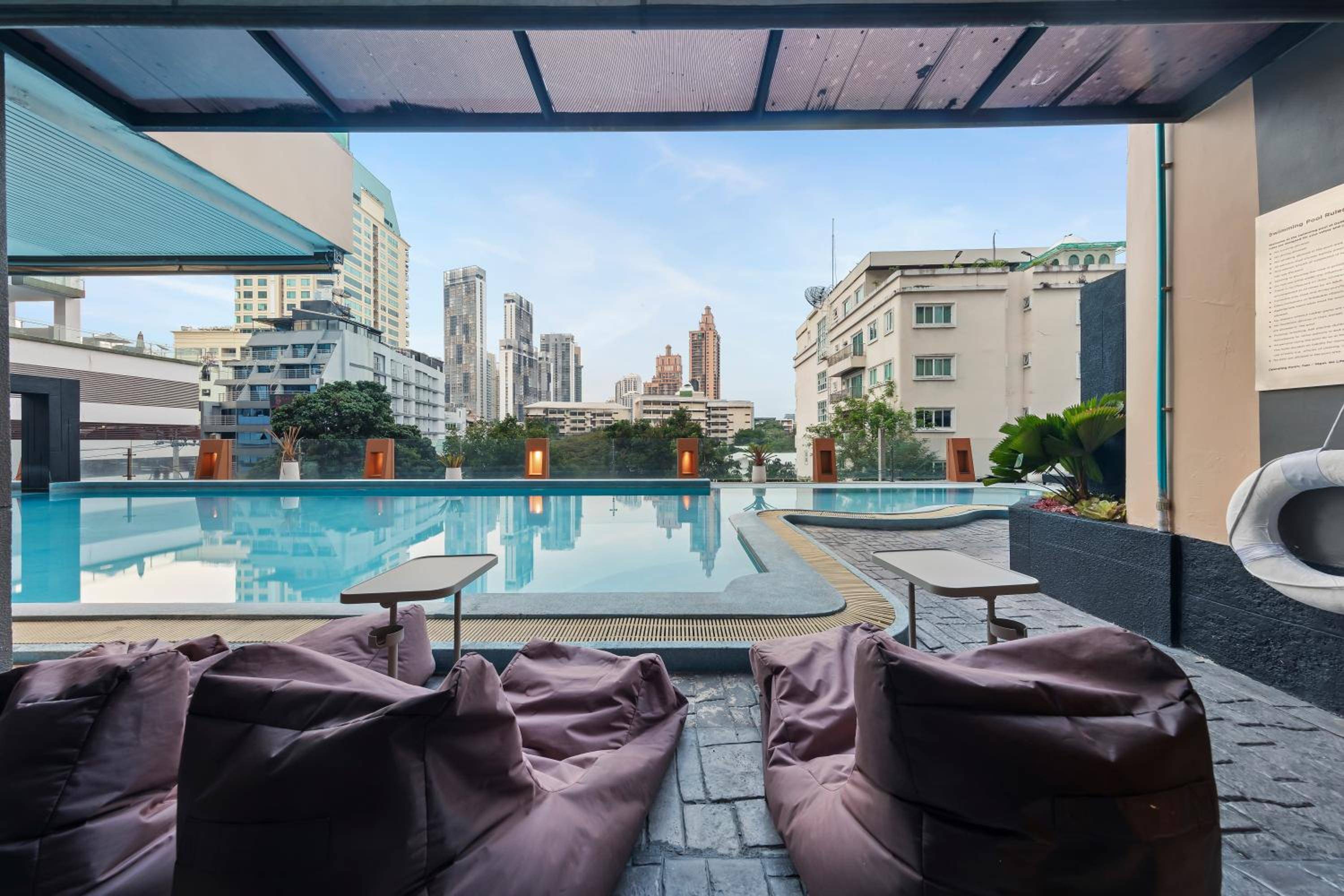 Golden Tulip Mandison Suites