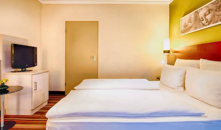 Leonardo Hotel & Residenz München