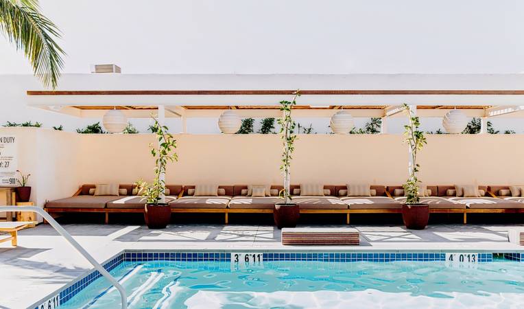 Hotel June