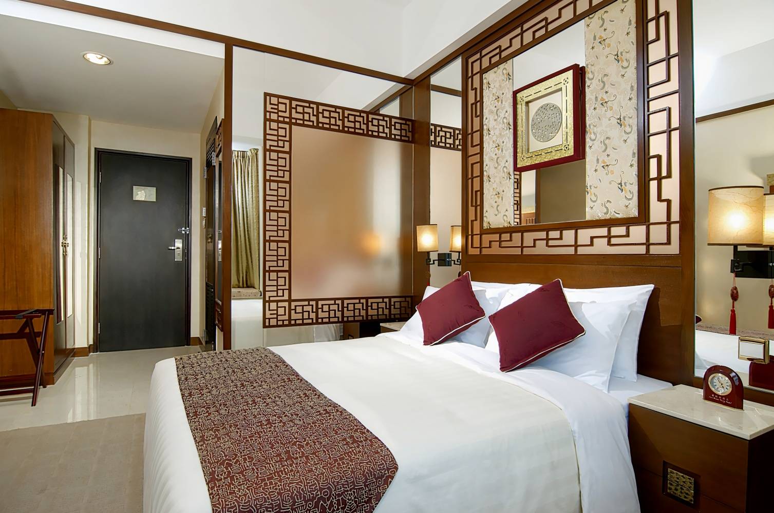 Lan Kwai Fong Hotel @ Kau U Fong