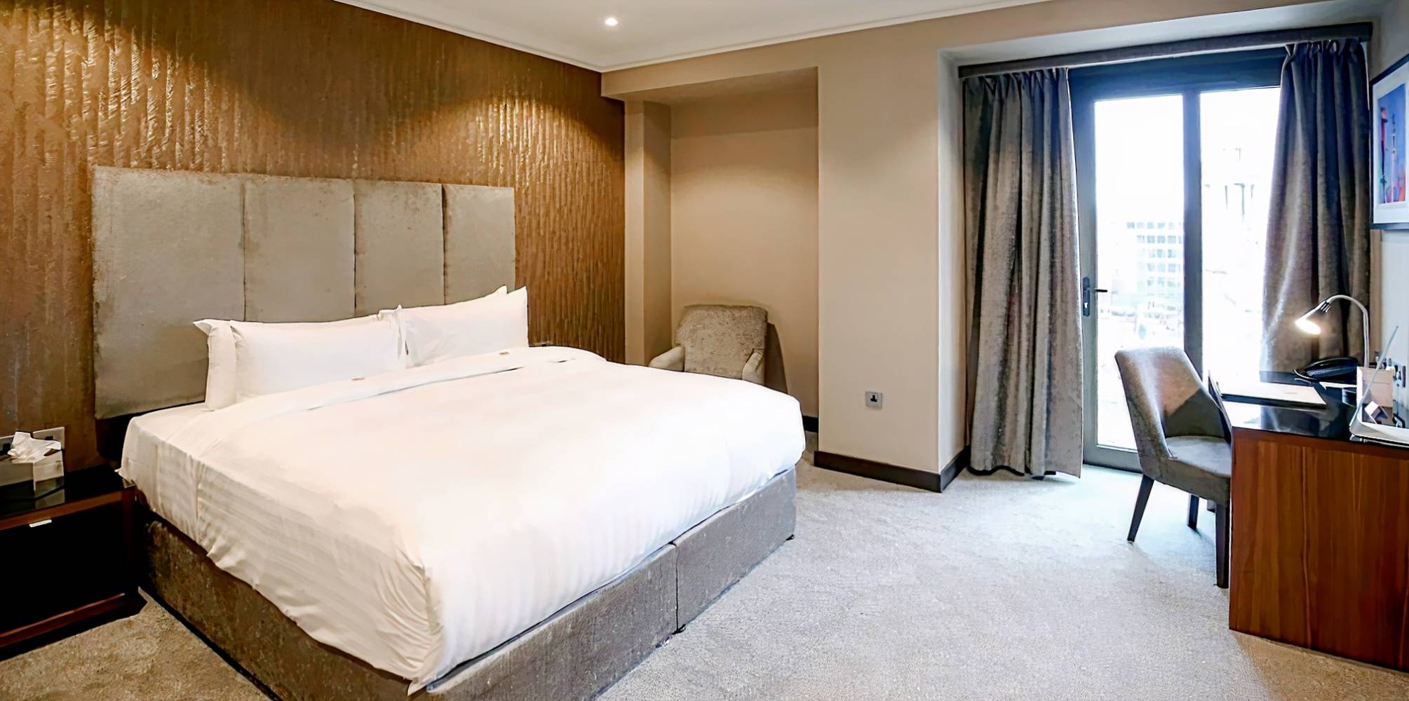 Ten Square Hotel