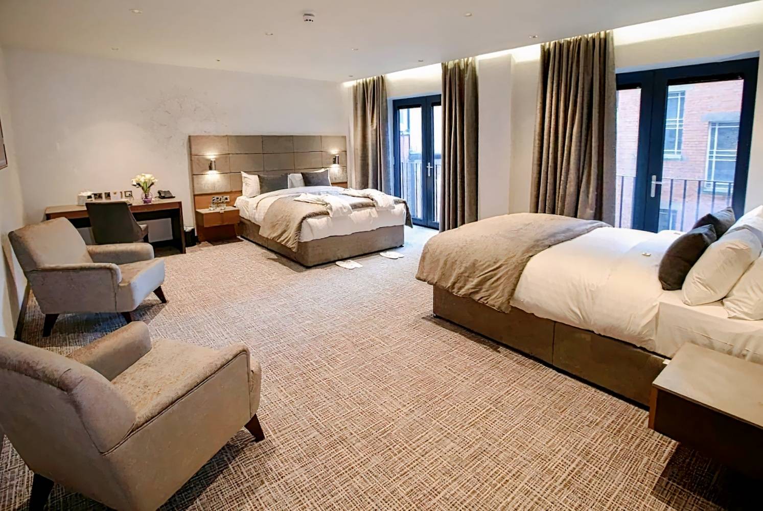Ten Square Hotel