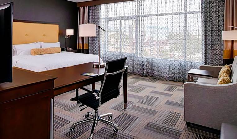 Hampton Inn & Suites Los Angeles/Hollywood