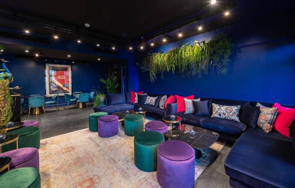 Hux Hotel