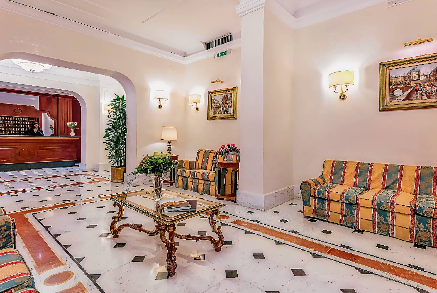 Hotel Lux