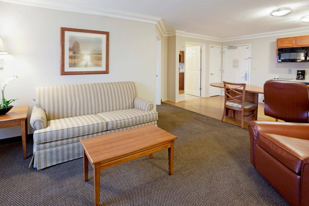 Candlewood Suites San Antonio Downtown
