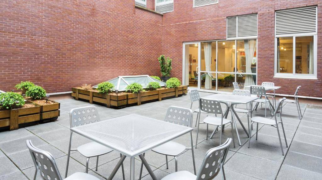 Holiday Inn Lower East Side