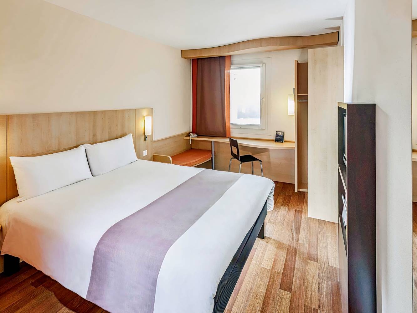 ibis Plzen