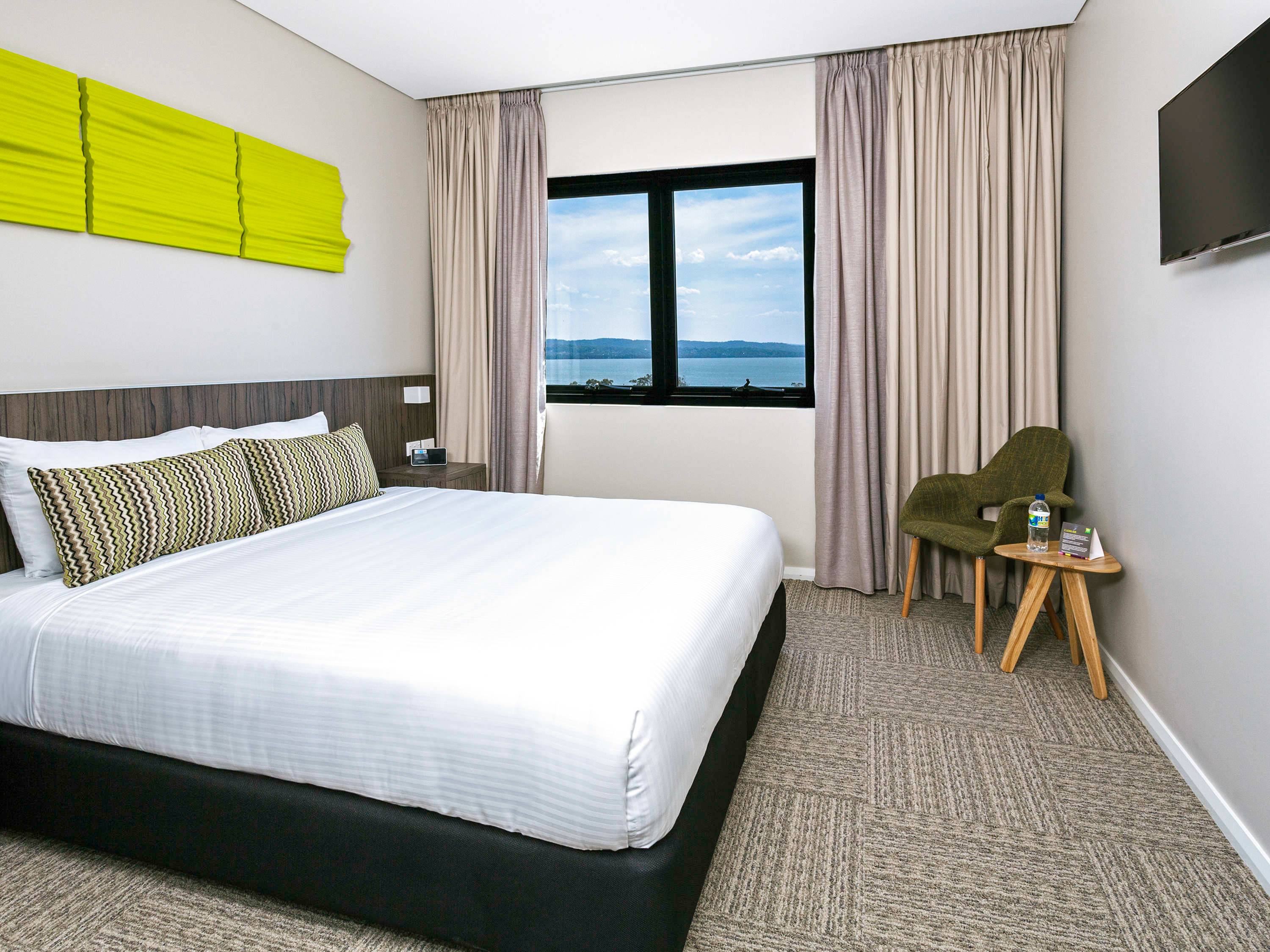 ibis Styles The Entrance