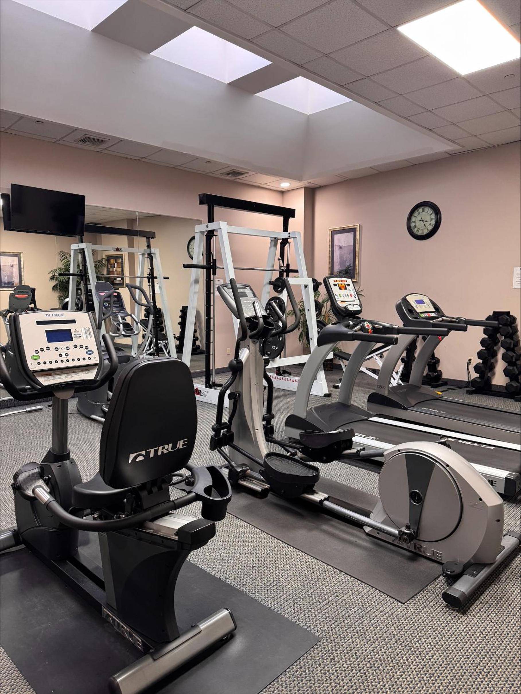 Marco LaGuardia Hotel and Suites