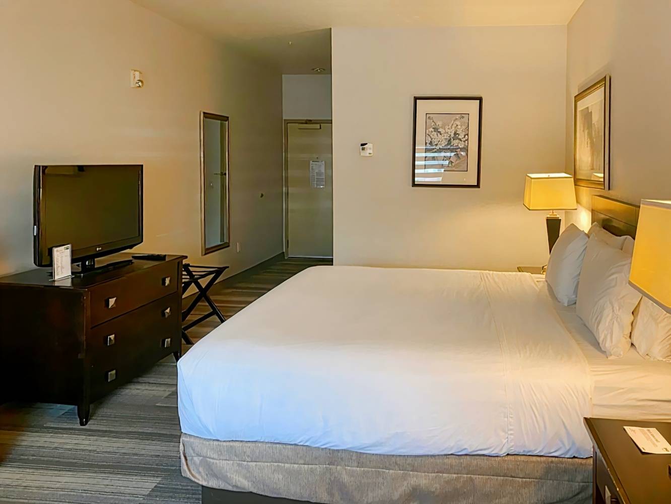 Hotel Marguerite Trademark Collection By Wyndham, Anaheim Resort