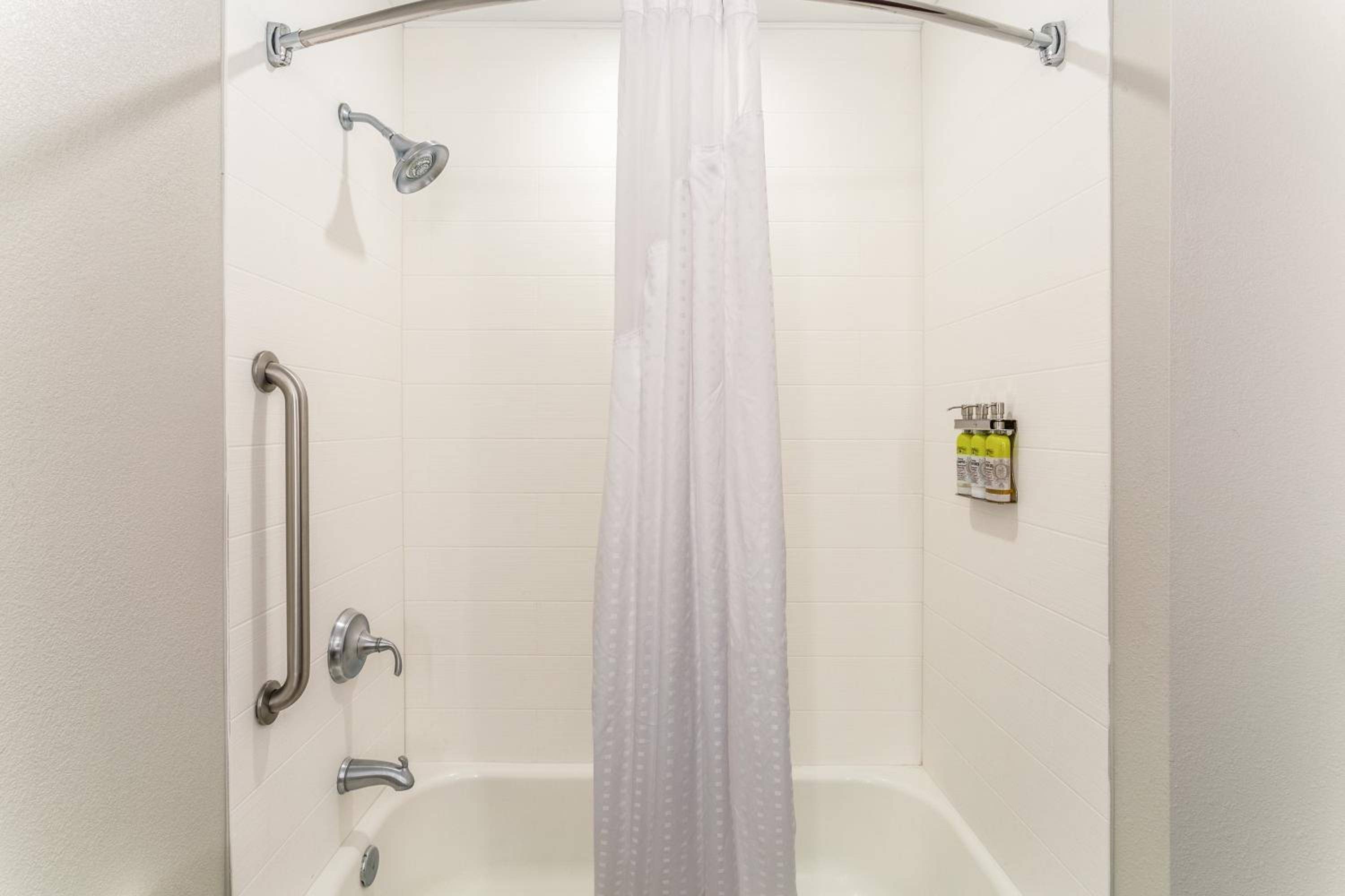 Holiday inn Express Haskell-Wayne Area, an IHG Hotel