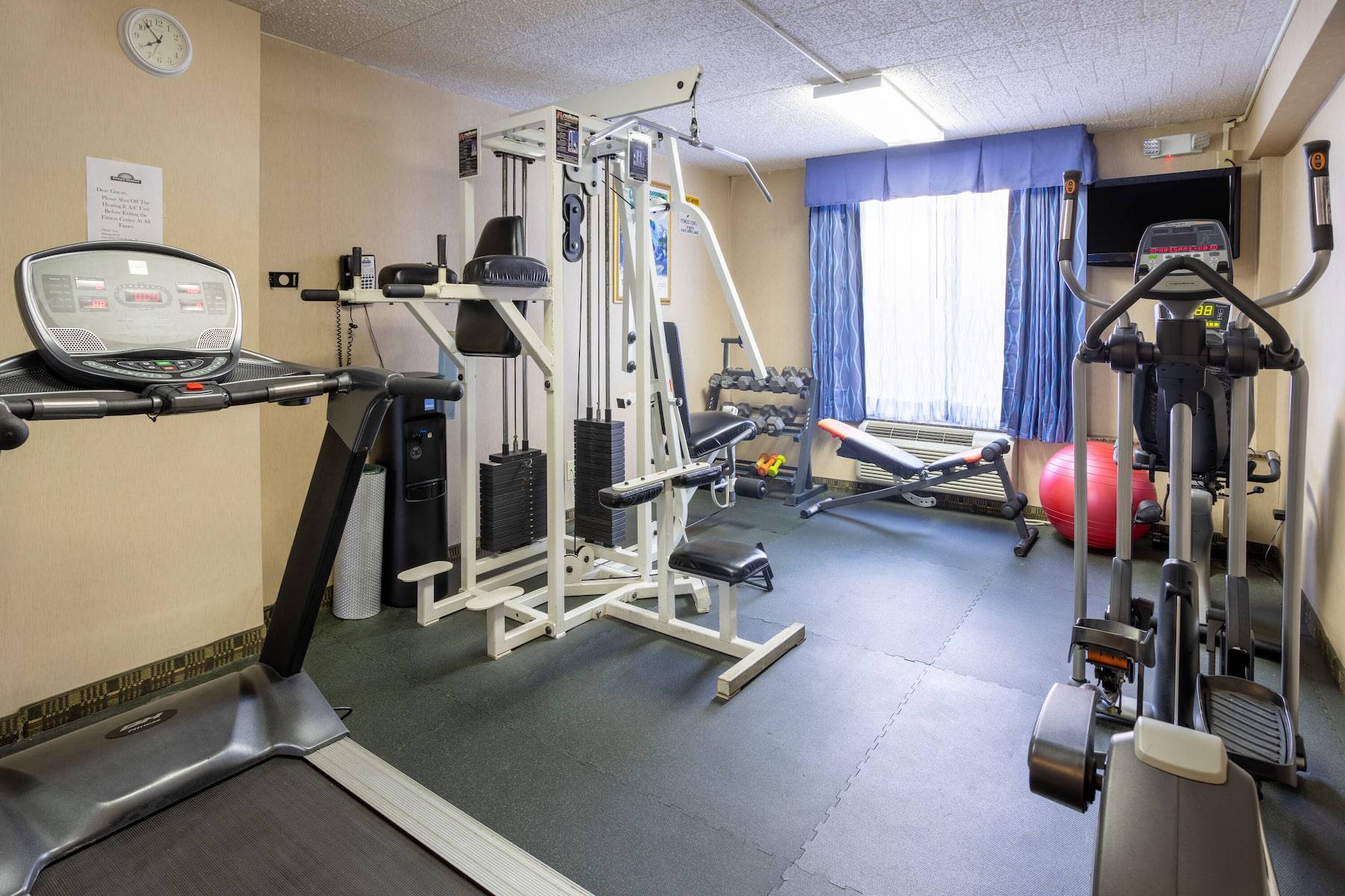 Days Hotel by Wyndham North Bergen /NYC Area