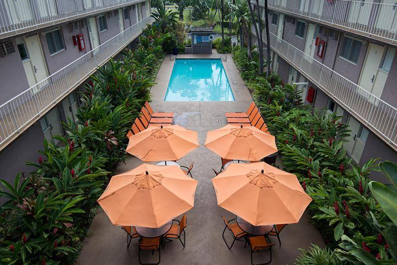 Pacific Marina Inn Airport Hotel