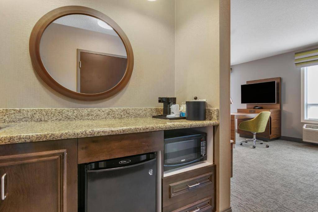 Hampton Inn & Suites by Hilton Edmonton/West