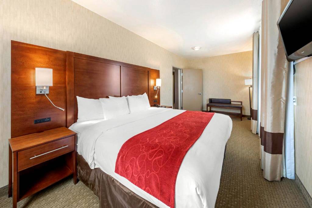 Comfort Suites Near City of Industry - Los Angeles