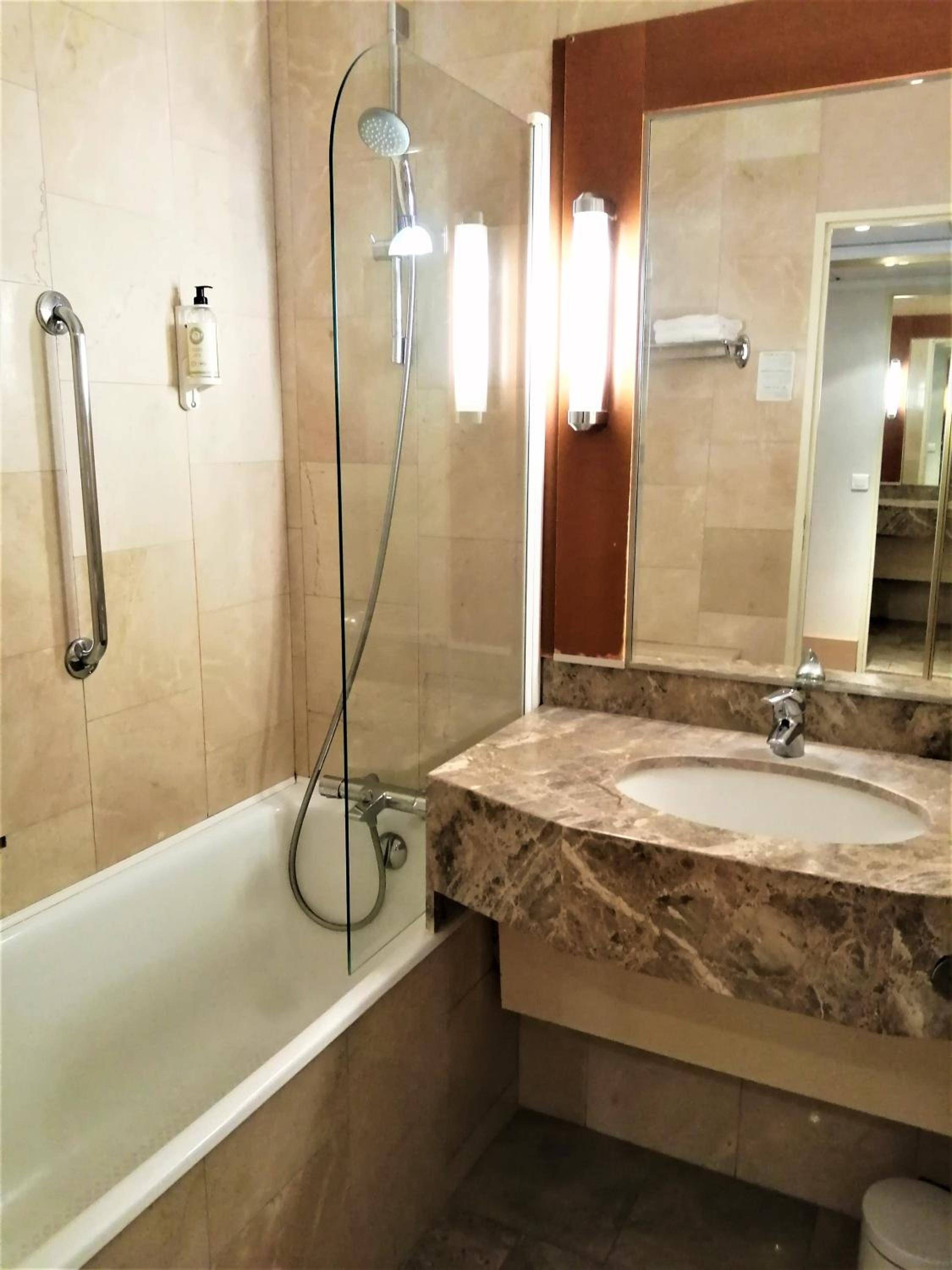 Hotel inn Paris CDG Airport