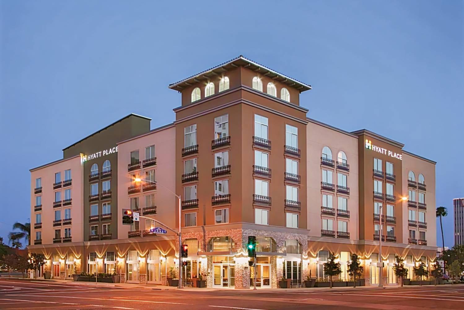 Hyatt Place Riverside/Downtown