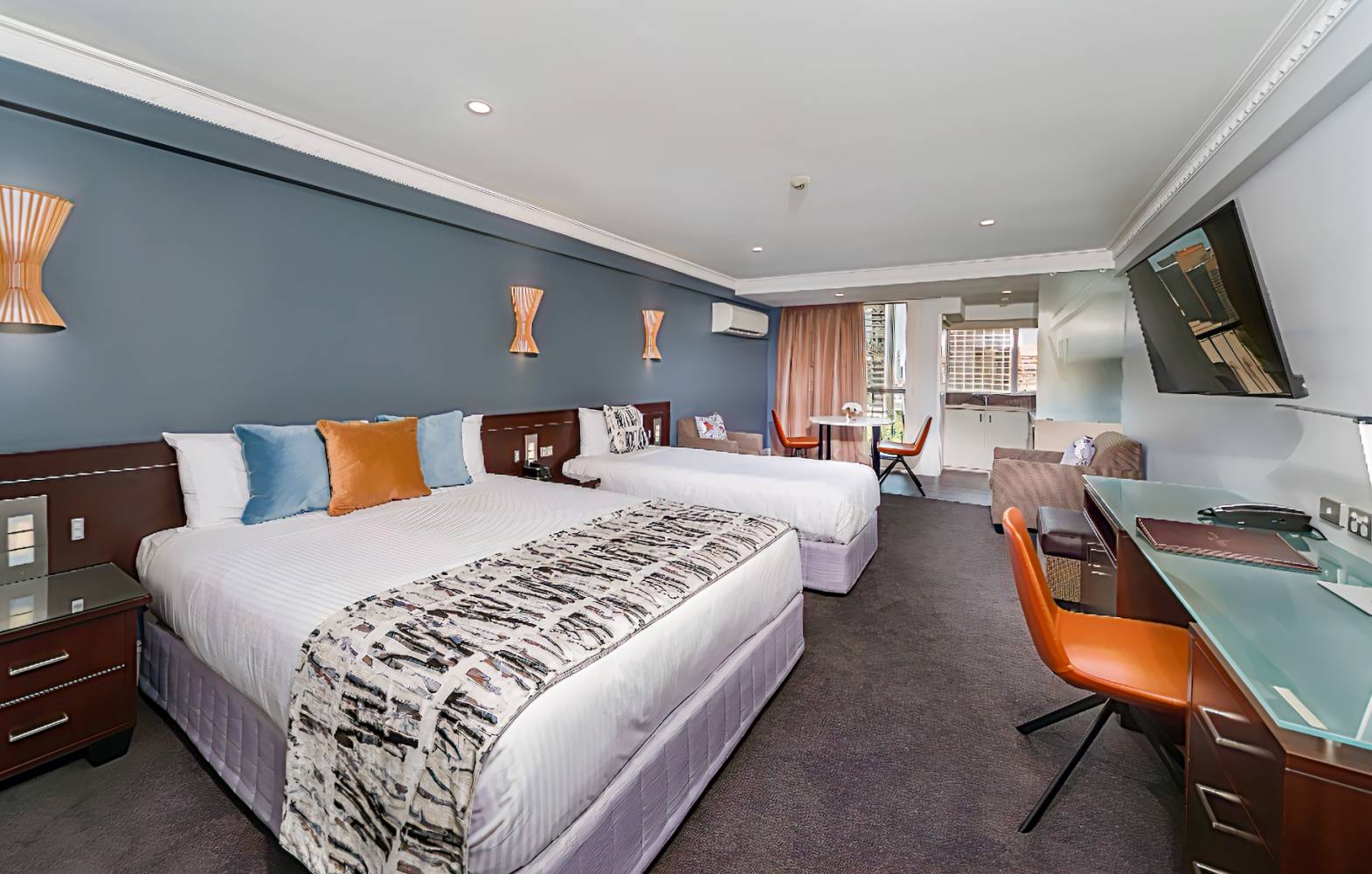 Hyde Park Inn