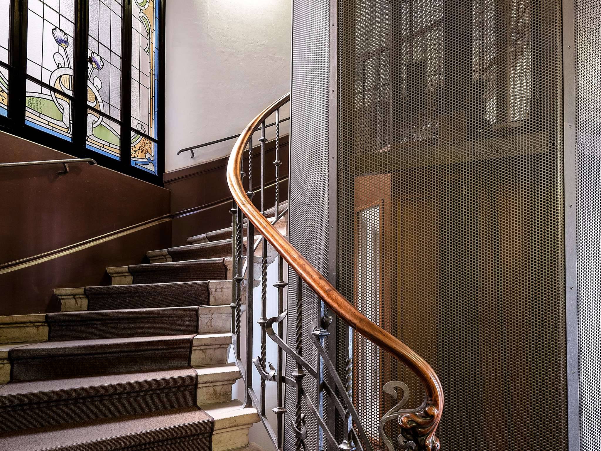 Grand Hôtel des Brotteaux Lyon  Handwritten Collection