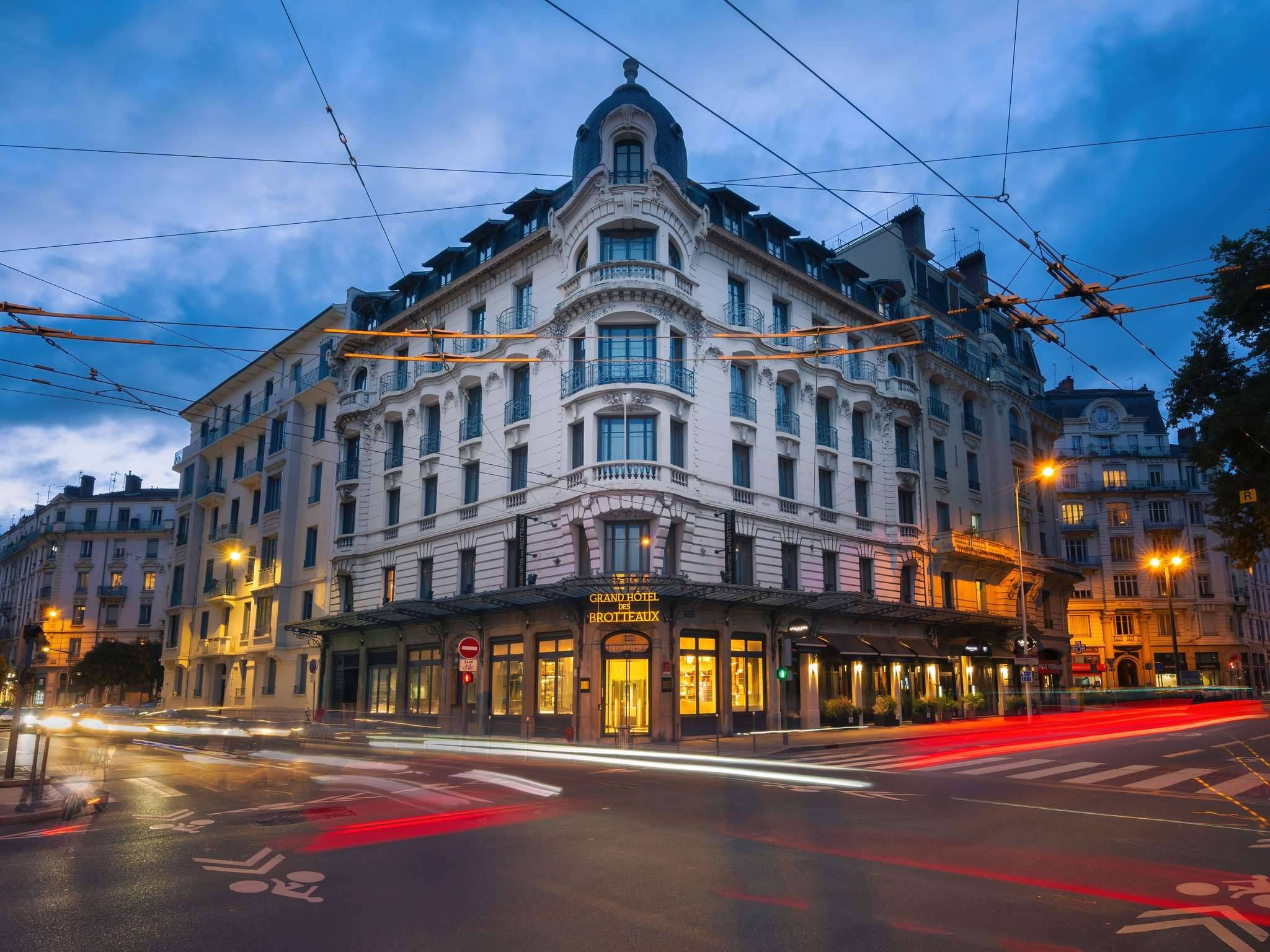 Grand Hôtel des Brotteaux Lyon  Handwritten Collection