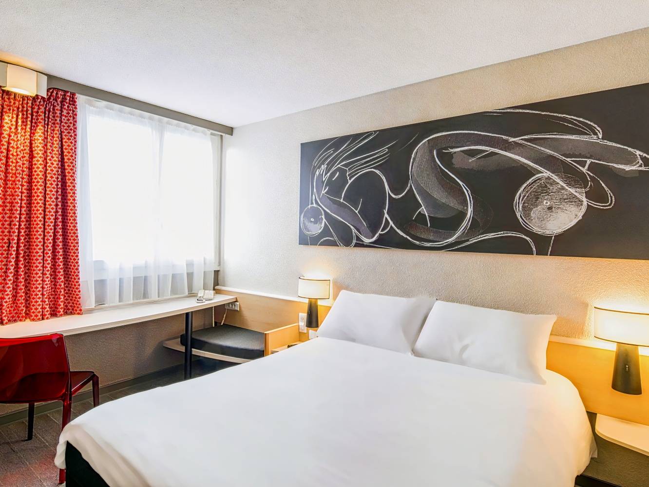ibis Tours North