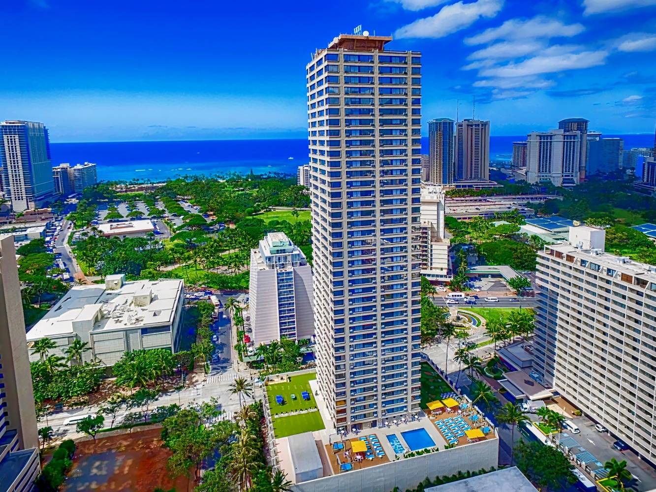 Holiday Inn Express Waikiki, an IHG Hotel