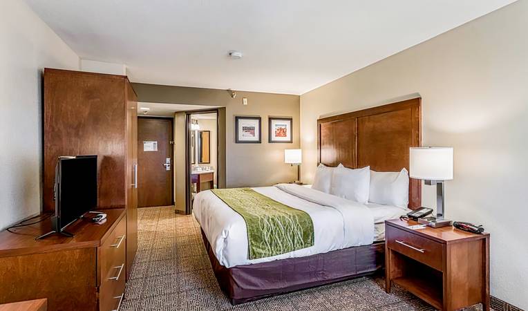 Comfort Inn & Suites Albuquerque Downtown