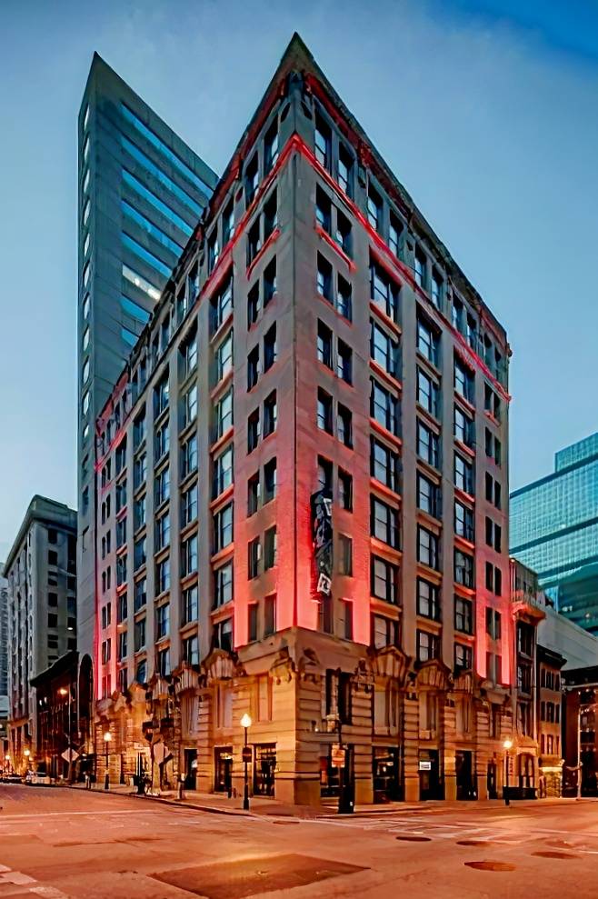 Hotel RL Baltimore Inner Harbor